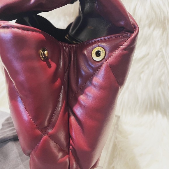 ❣️❣️❣️❣️SOLD❣️❣️❣️❣️Balenciaga authentic burgundy puffer pouch - Picture 6 of 7